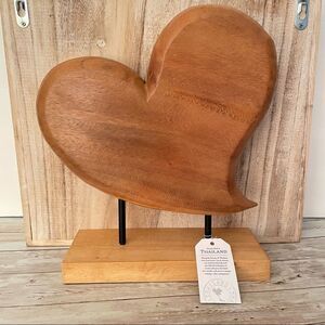 NWT Handcrafted in Thailand Real Beautiful Heavy Wood Heart Over wooden Base New